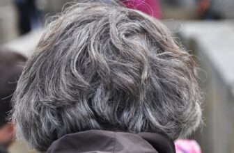 Grey-Haired Folks, Rejoice! The Grey Would possibly Be Associated to a Pure Most cancers Protection
