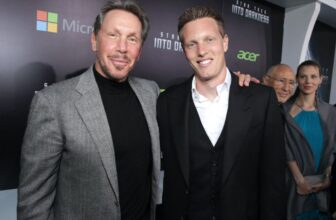 Larry Ellison Revives Paramounts’ Bid on Warner as His Son Hollows Out CBS Information