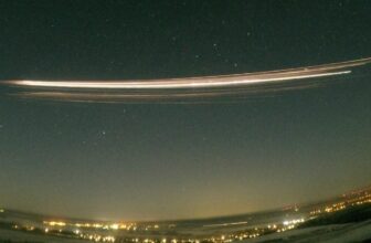 Reentering SpaceX Rockets Are Peppering the Higher Ambiance With Steel Air pollution