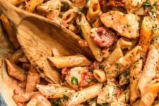 One Pot Rooster Pasta