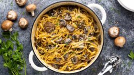 One Pot Creamy Mushroom Pasta